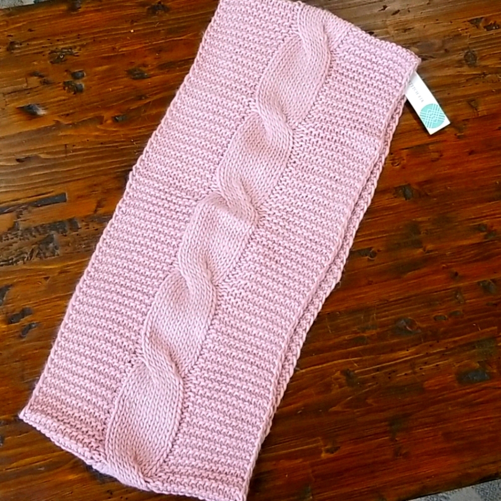 Octavia Altura Cable Knit Infinity Scarf